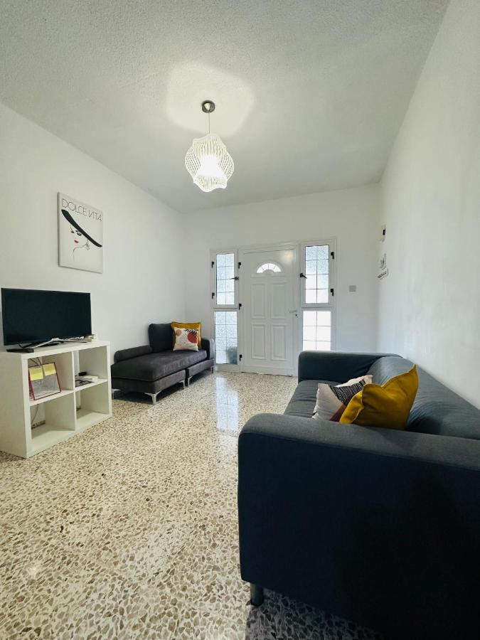 Arya Seaview Apartment In The Heart Of Coral Bay (Adults Only) Extérieur photo